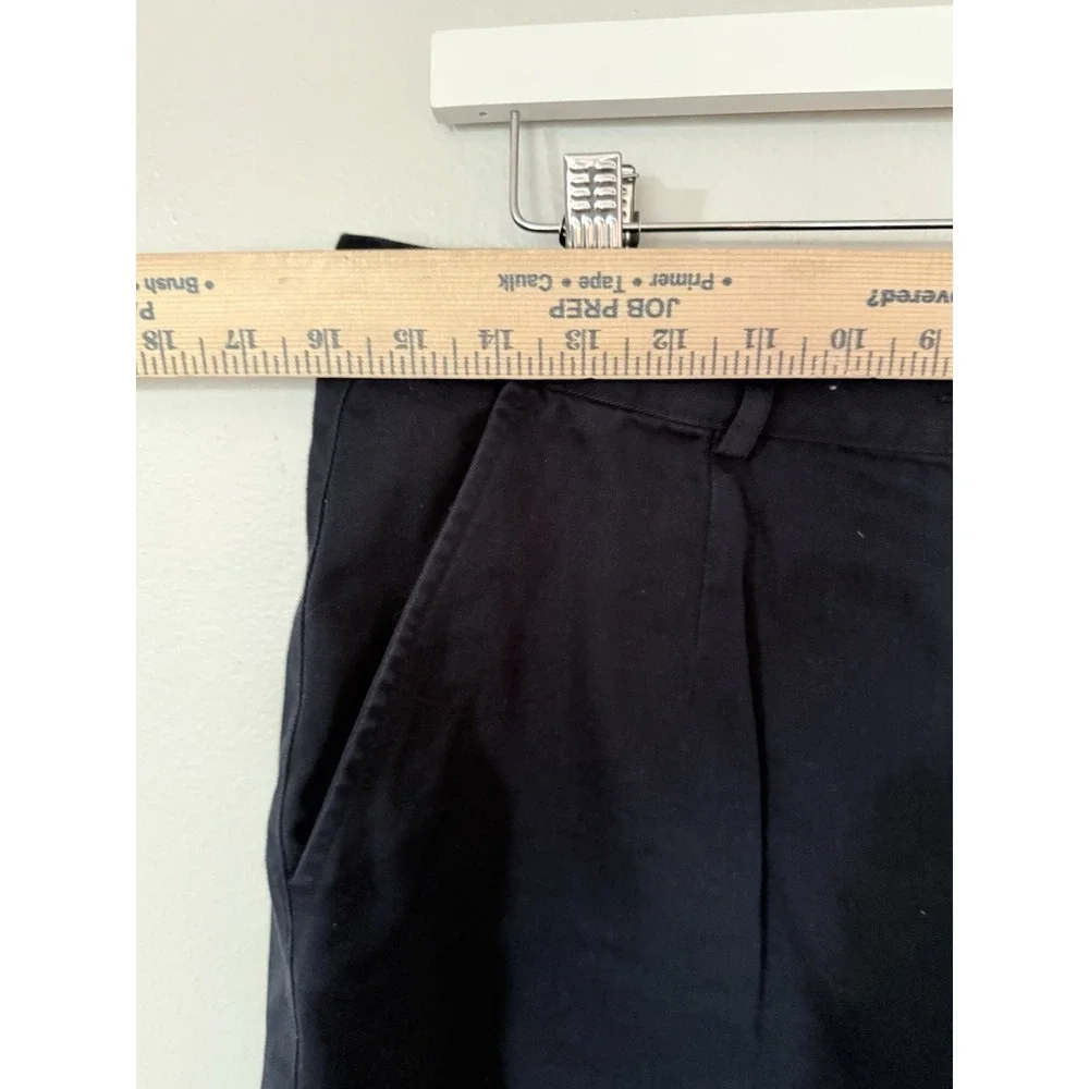LL‎ Bean Size 14 Classic Fit Minimalist Flat Front Shorts Navy Stretchy Waist